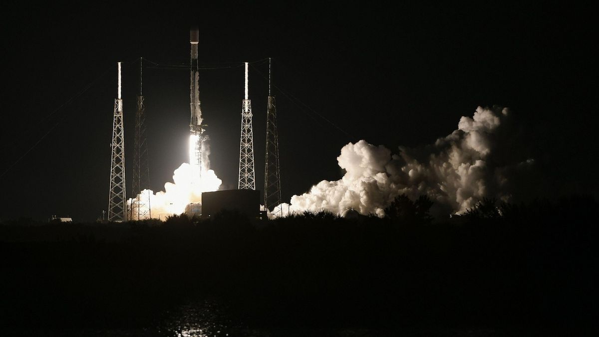 SpaceX vyslala na oběžnou dráhu dalších 48 satelitů pro síť Starlink